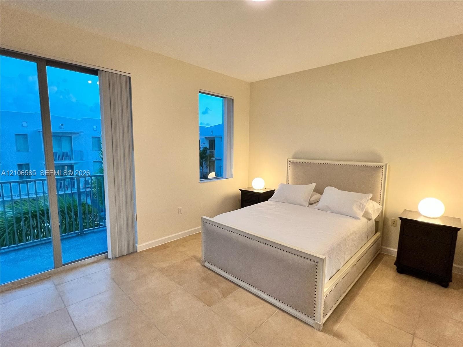 2146 Van Buren St #406 photo 6