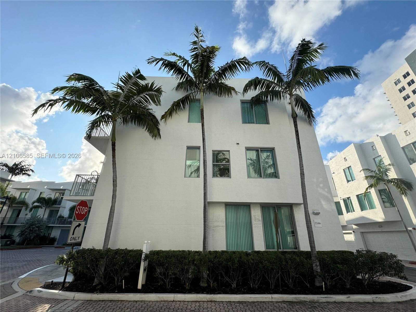 2146 Van Buren St #406 photo 17