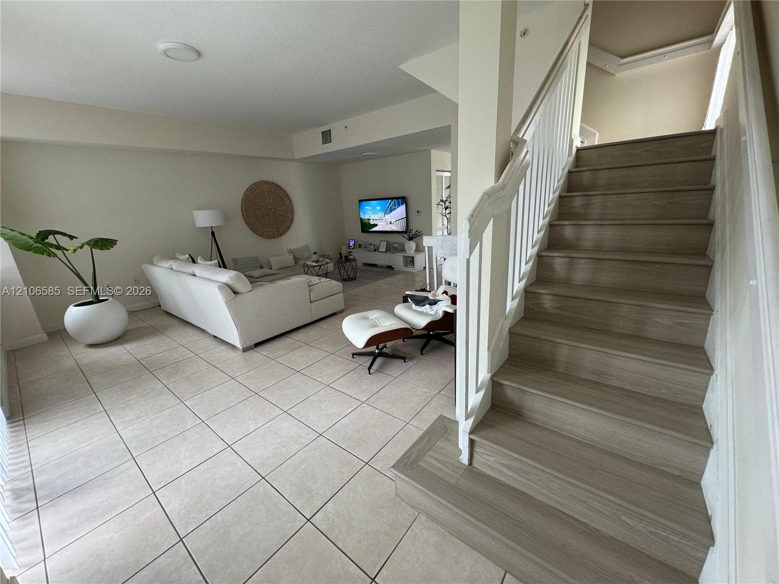 2146 Van Buren St #406 photo 9