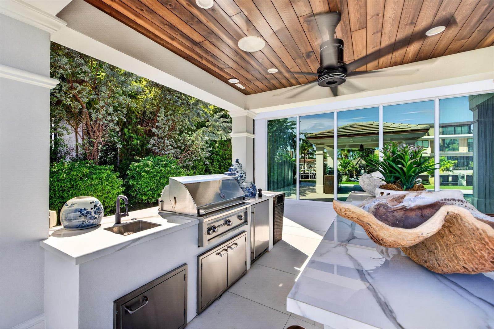 138_Summer Kitchen - View 3