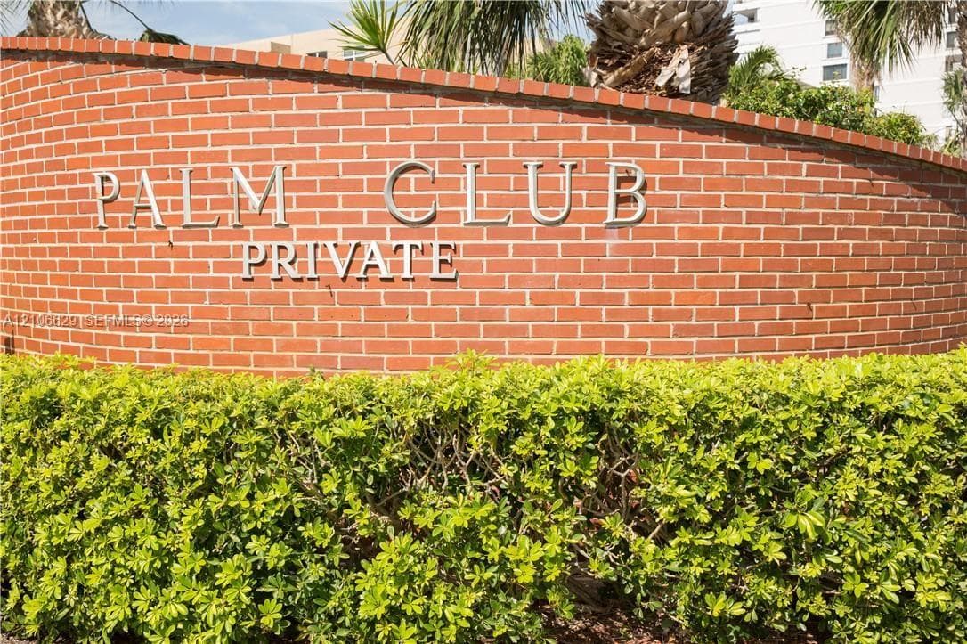 The Palm Yacht & Beach Club