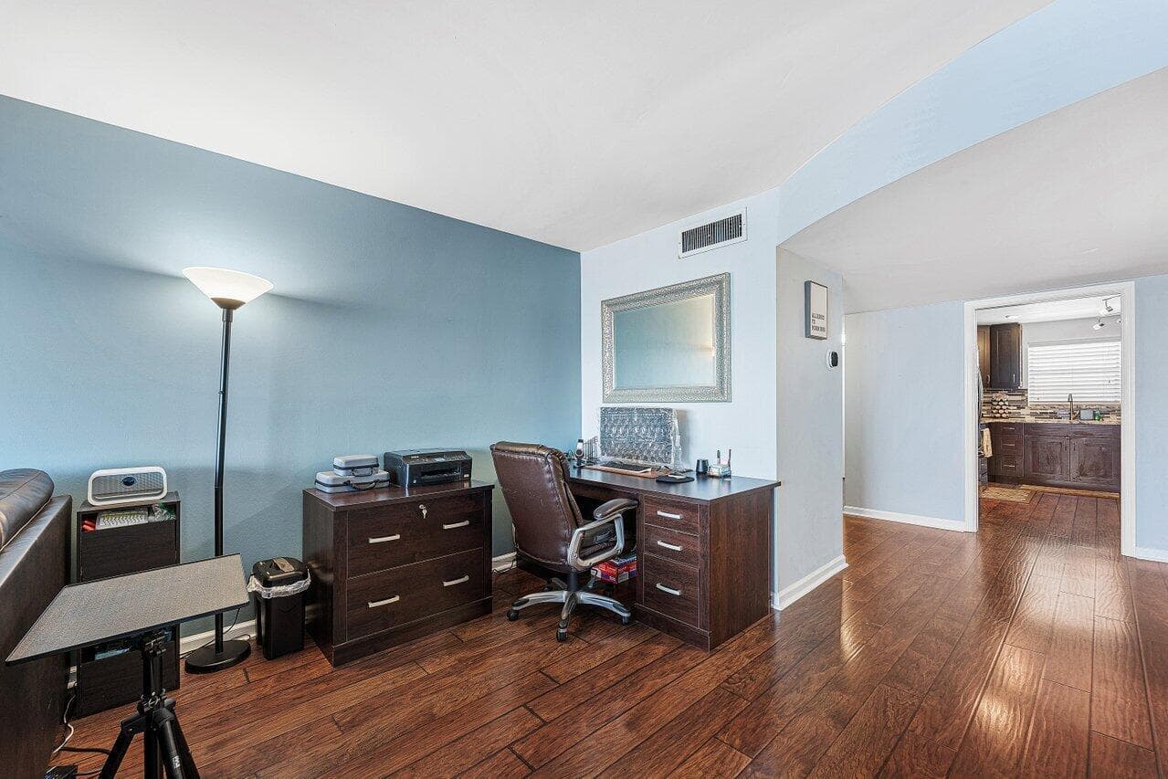 006-3040LakeShoreDrive-502-RivieraBeach-
