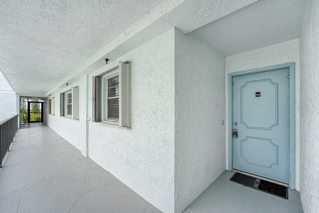 001-3040LakeShoreDrive-502-RivieraBeach-