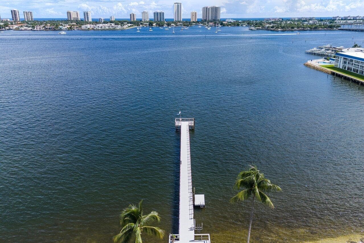 048-3040LakeShoreDrive-502-RivieraBeach-