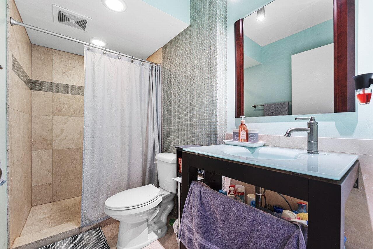 018-3040LakeShoreDrive-502-RivieraBeach-