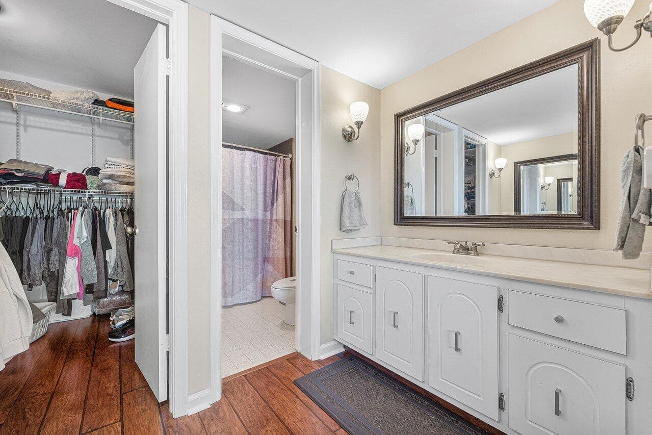 012-3040LakeShoreDrive-502-RivieraBeach-
