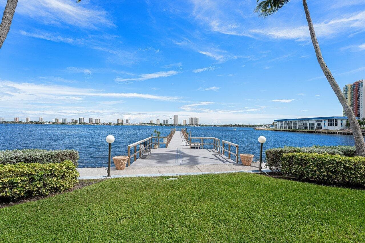 034-3040LakeShoreDrive-502-RivieraBeach-