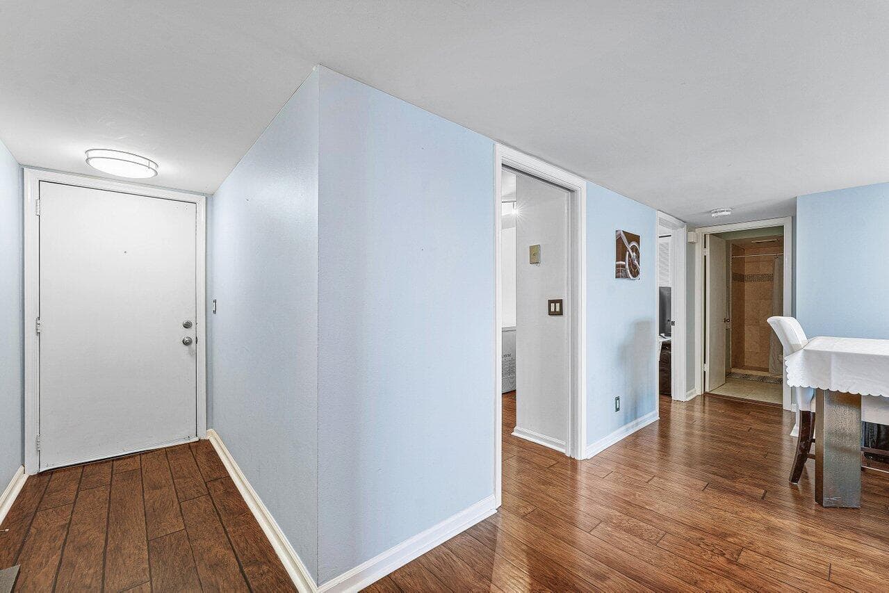 002-3040LakeShoreDrive-502-RivieraBeach-