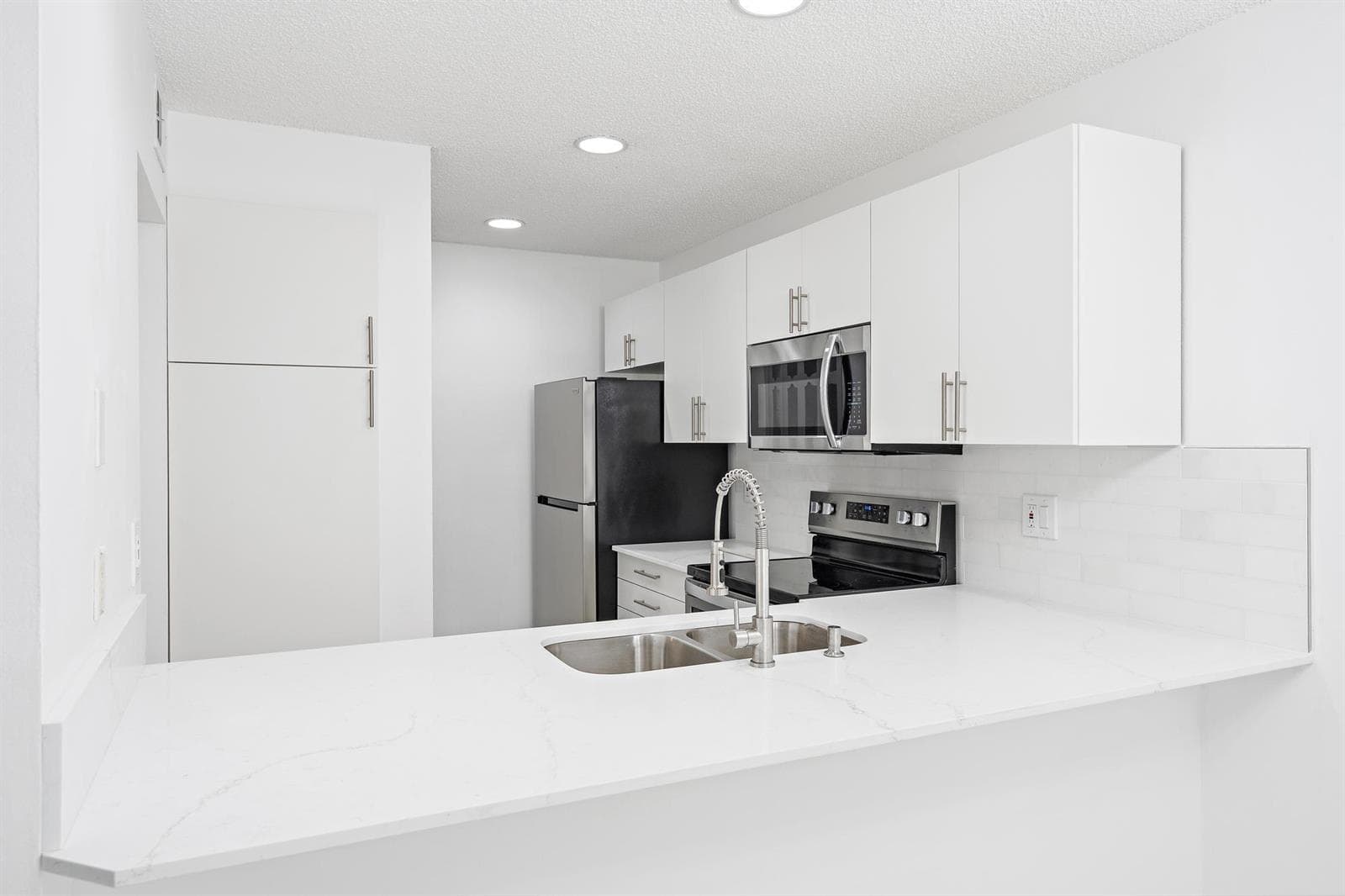 3402 Gardens E Dr Kitchen 1