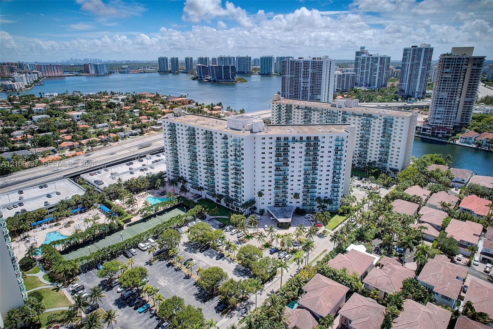 OCEANVIEW BUILDING B COND · #1002 in Sunny Isles Beach - Photo 35