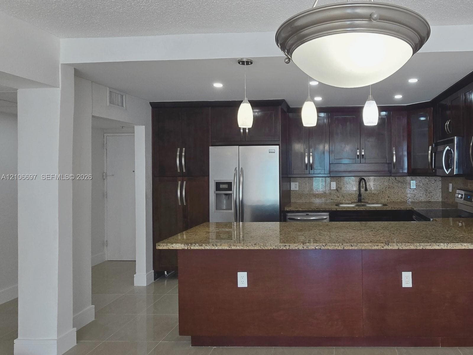 OCEANVIEW BUILDING B COND · #1002 in Sunny Isles Beach - Photo 4