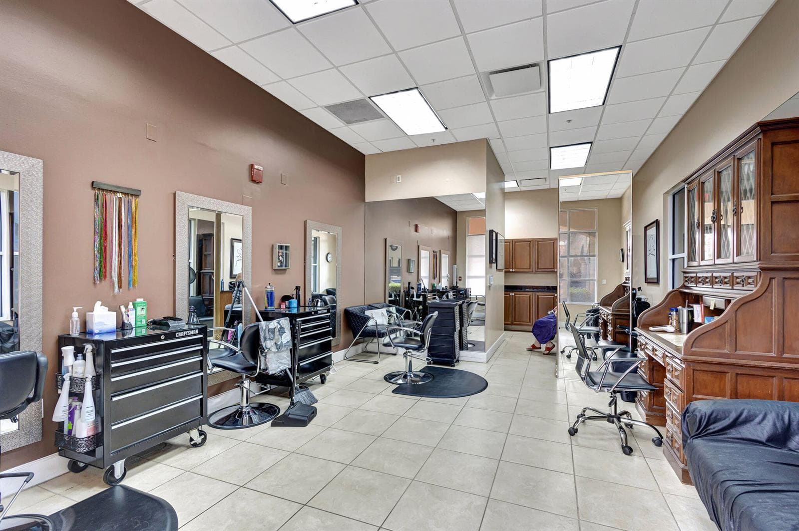 64-web-or-mls-VillageWalk_16