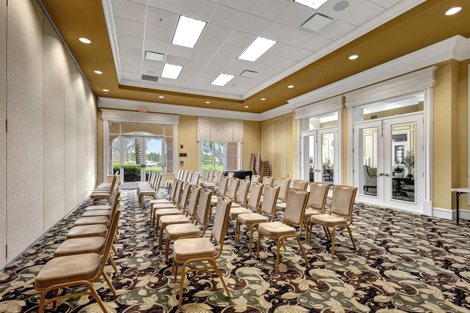 67-web-or-mls-VillageWalk_31
