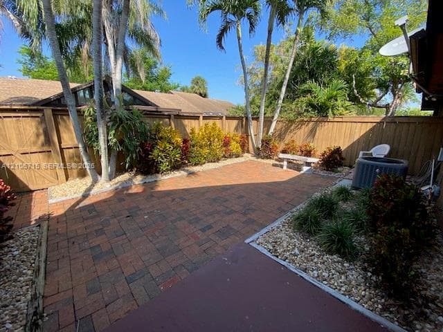 Nicely landscaped patio