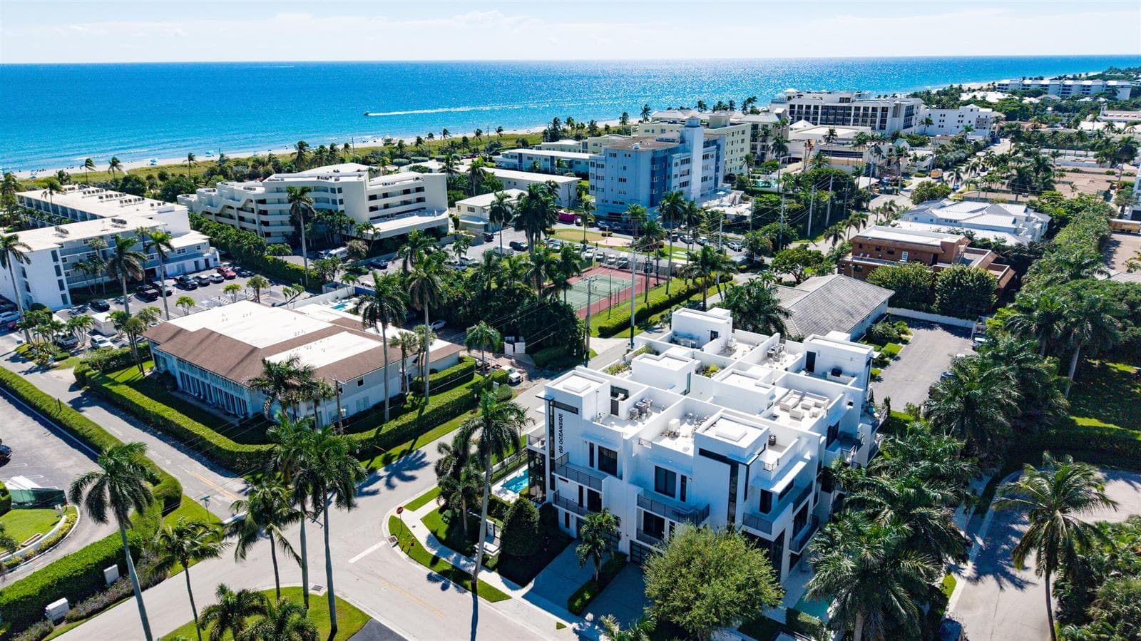 1 block to the beach
