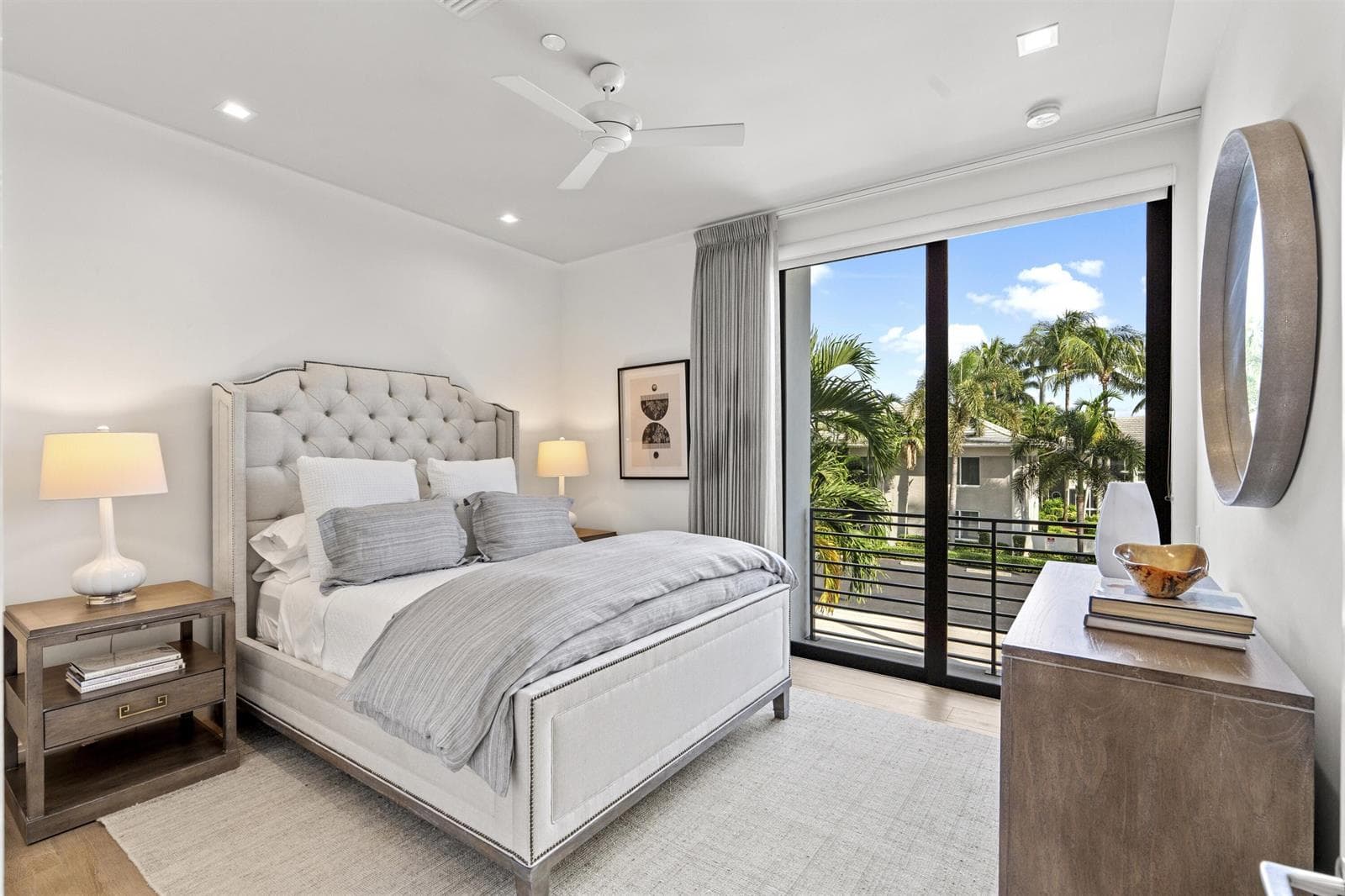 BEDROOM_2_ANGLE_RIGHT_RT