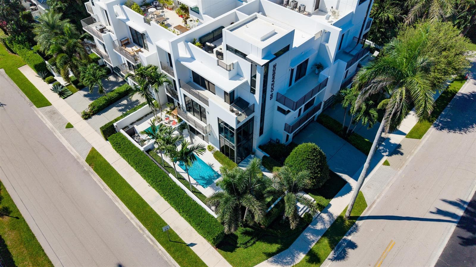 Aerial of corner 9