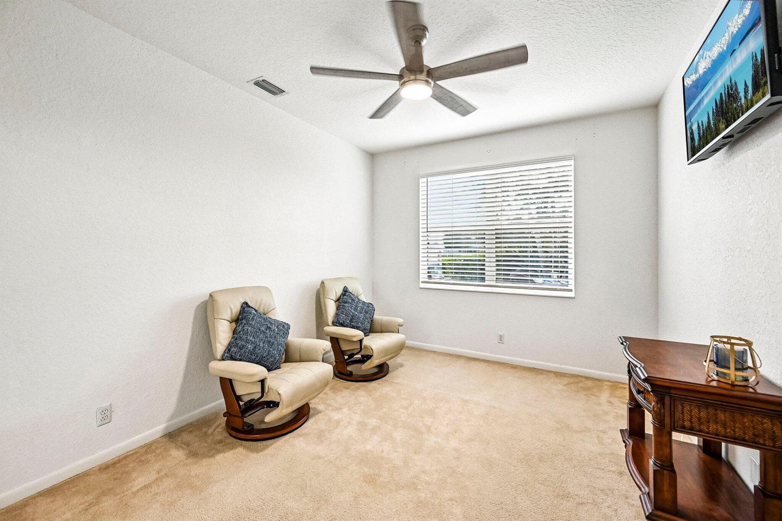 19-web-or-mls-Newquay Ct-S1410-019