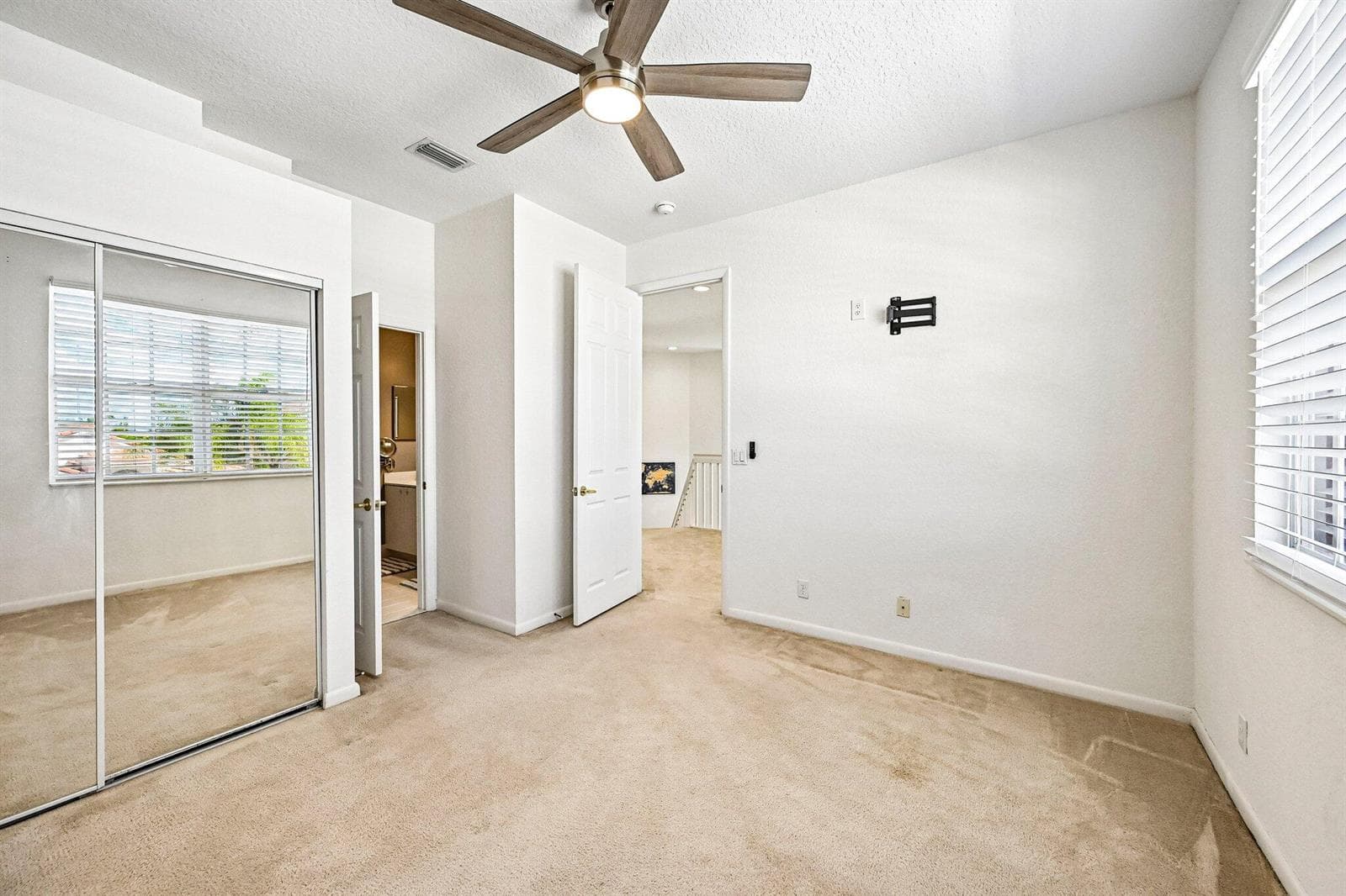33-web-or-mls-Newquay Ct-S1410-033