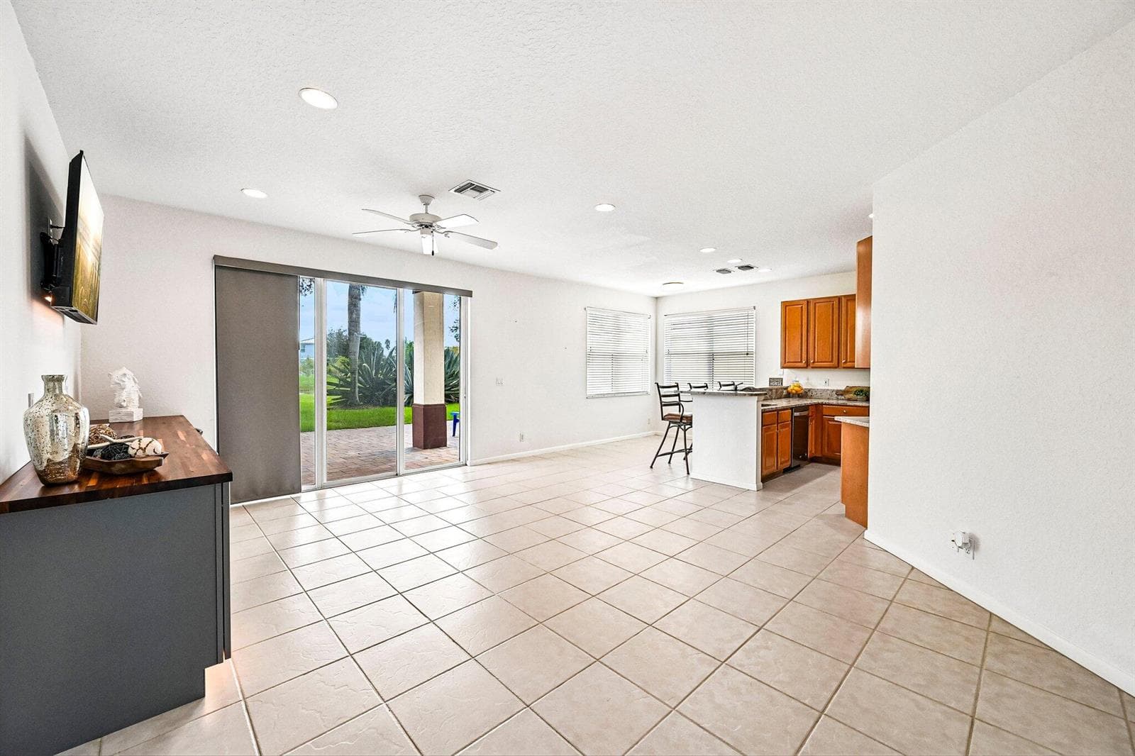 12-web-or-mls-Newquay Ct-S1410-012