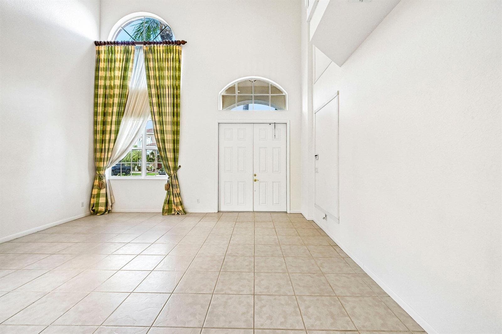 6-web-or-mls-Newquay Ct-S1410-006