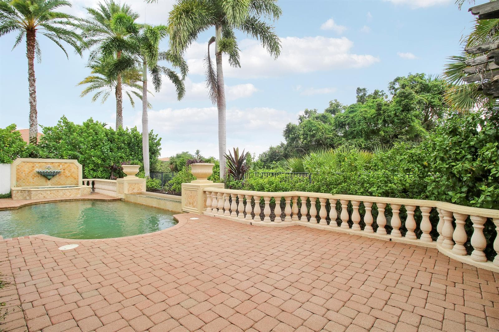 pool-4