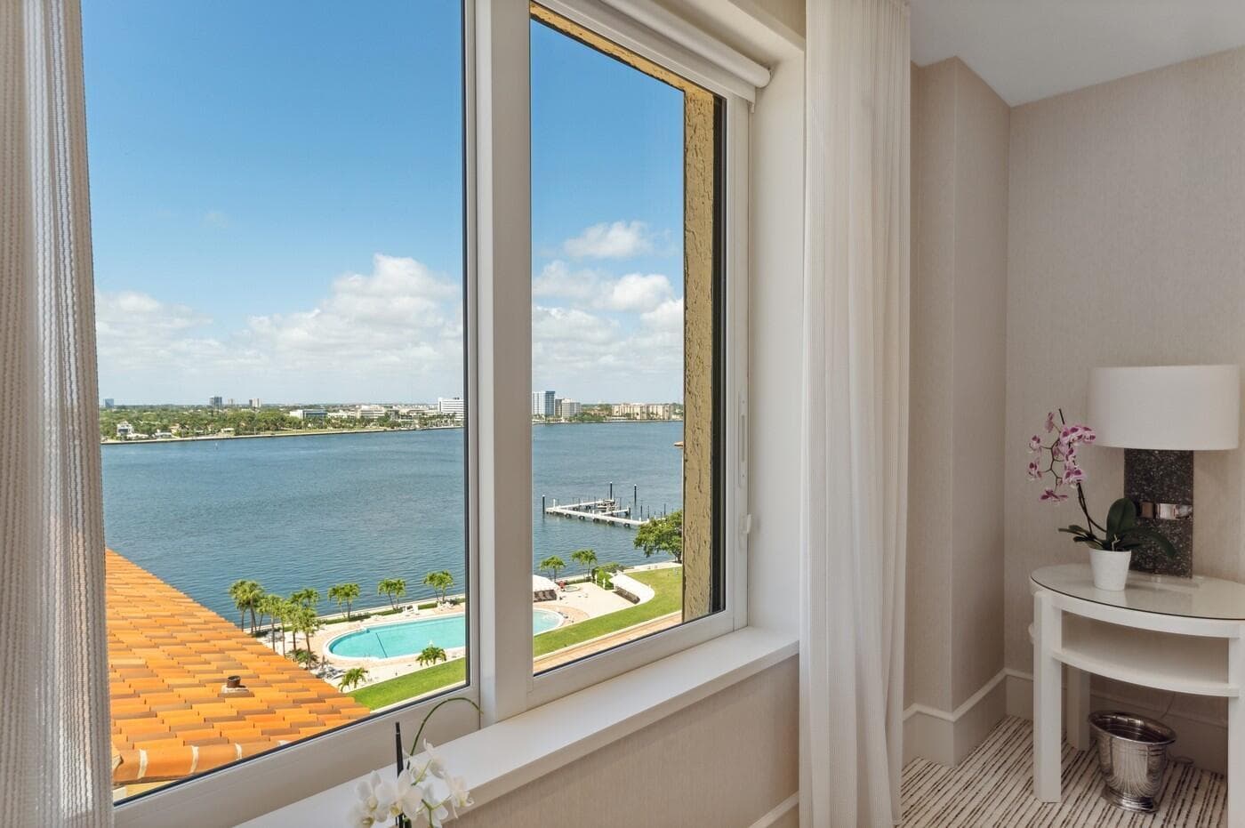 * View Guest21_150BradleyPlace906_153002