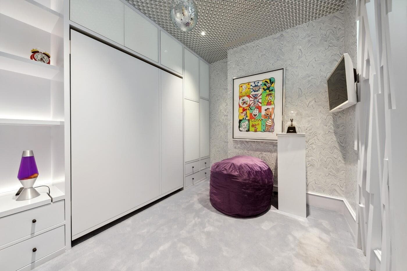 22_150BradleyPlace906_154_3rdBedroom_Dou
