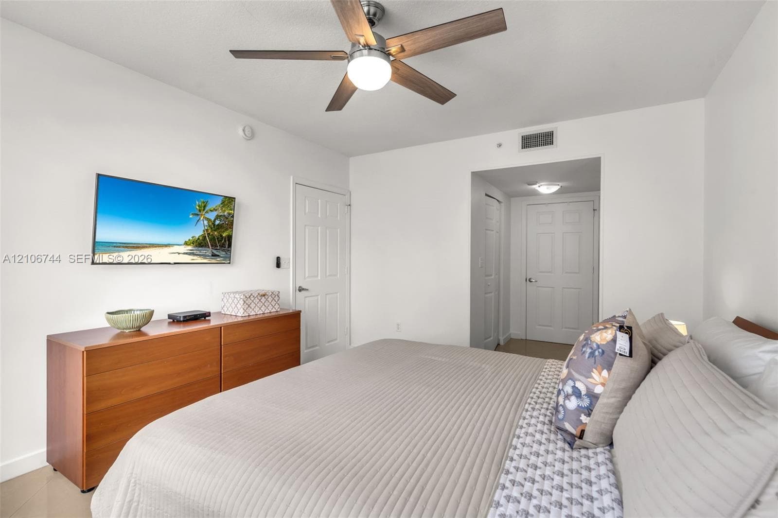 2080 OCEAN DRIVE CONDO · #1207 in Hallandale Beach - Photo 14
