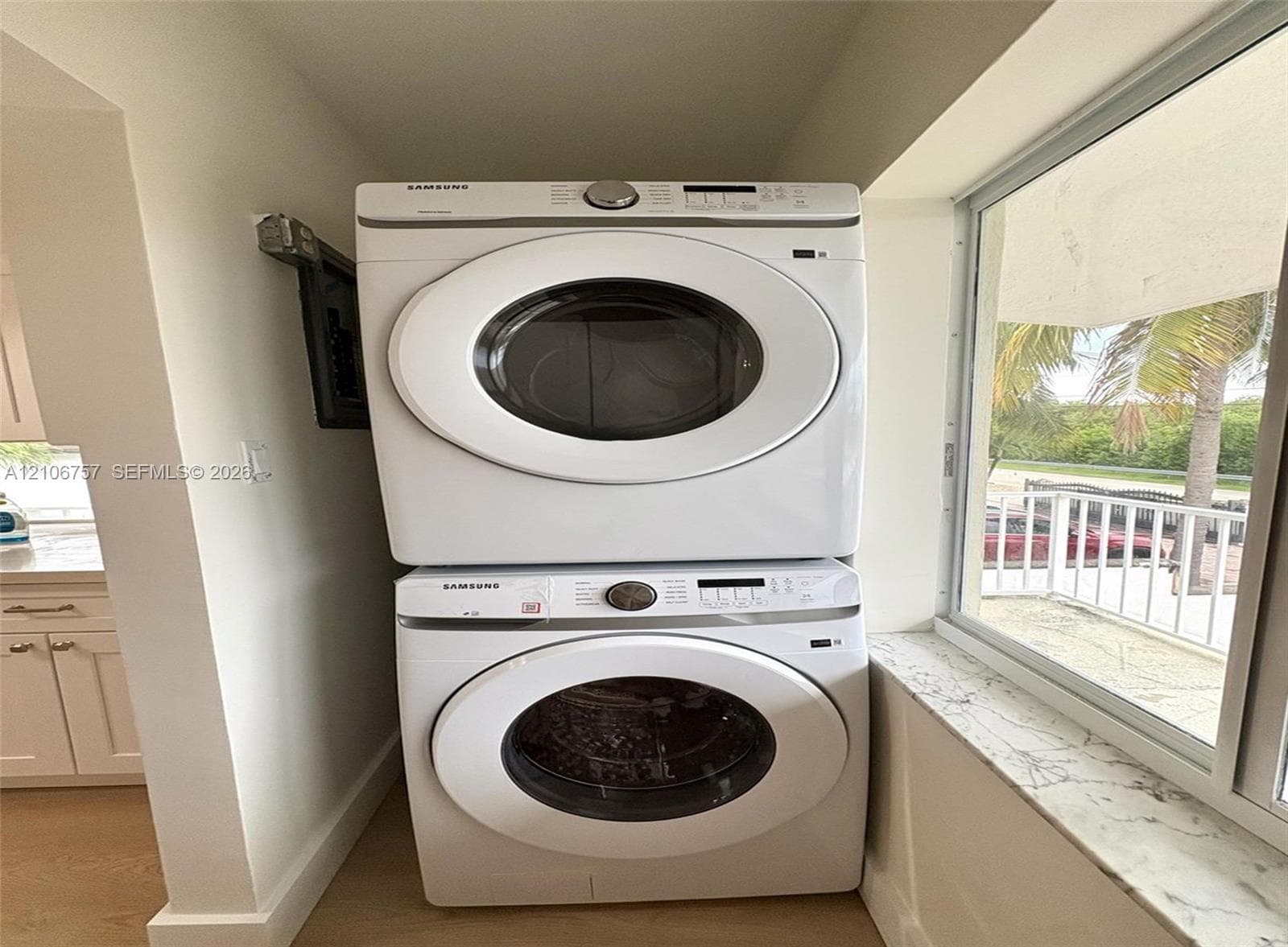 136 Marina Ave #EAST photo 6