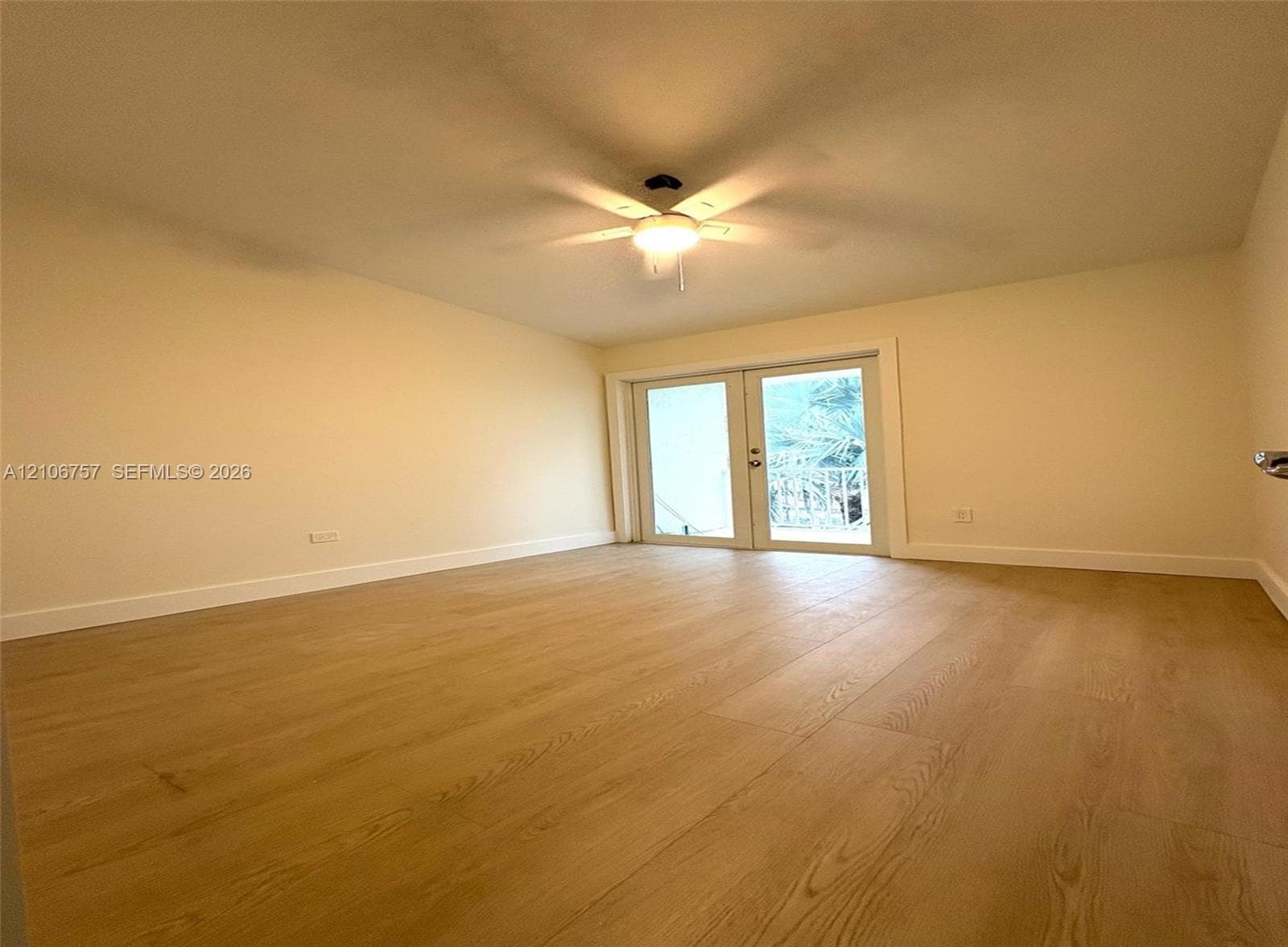136 Marina Ave #EAST photo 8