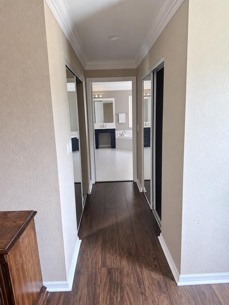Master Bed to Bath Hallway