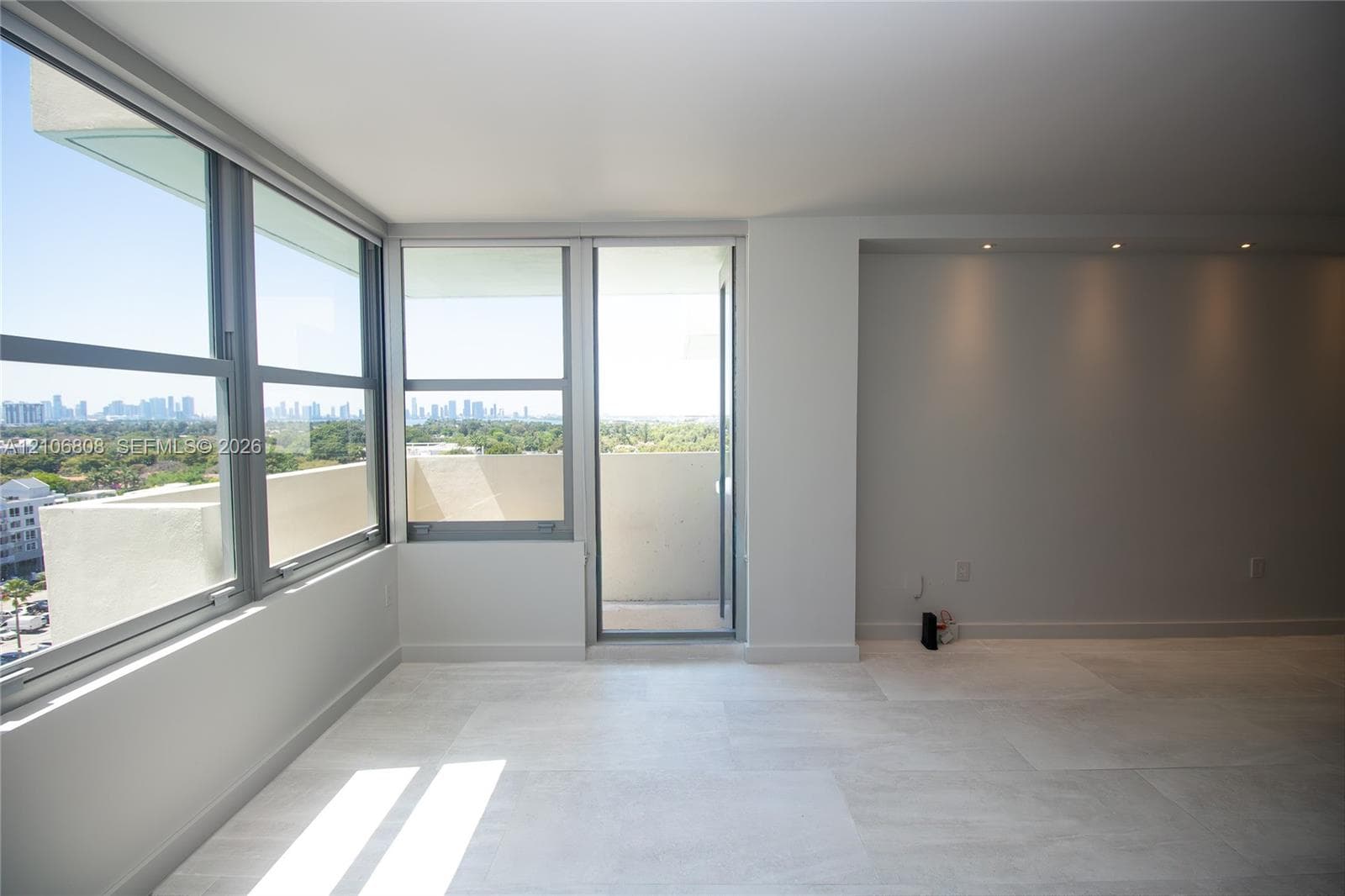Triton Tower · #1522 in Miami Beach - Photo 9