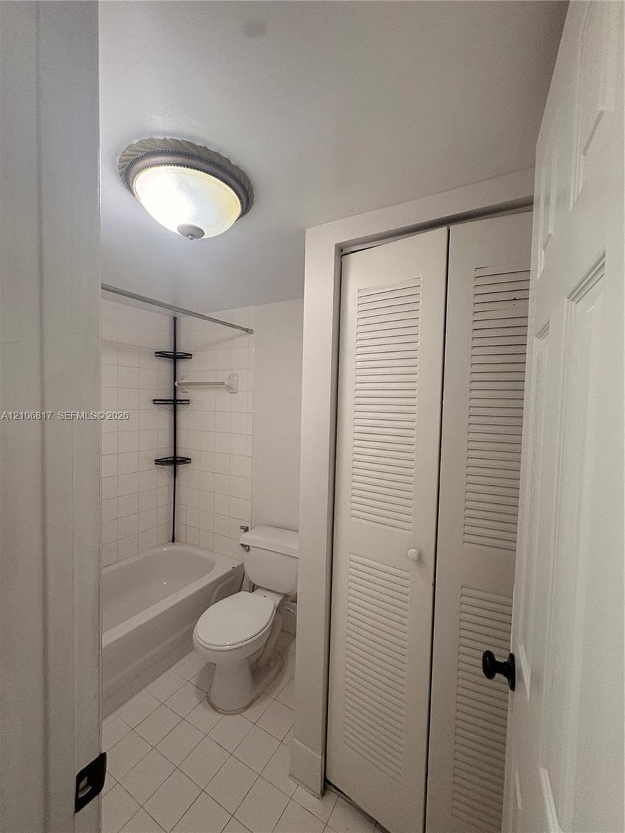 VILLA RUSTICA I CONDO · #306 in Hialeah - Photo 12