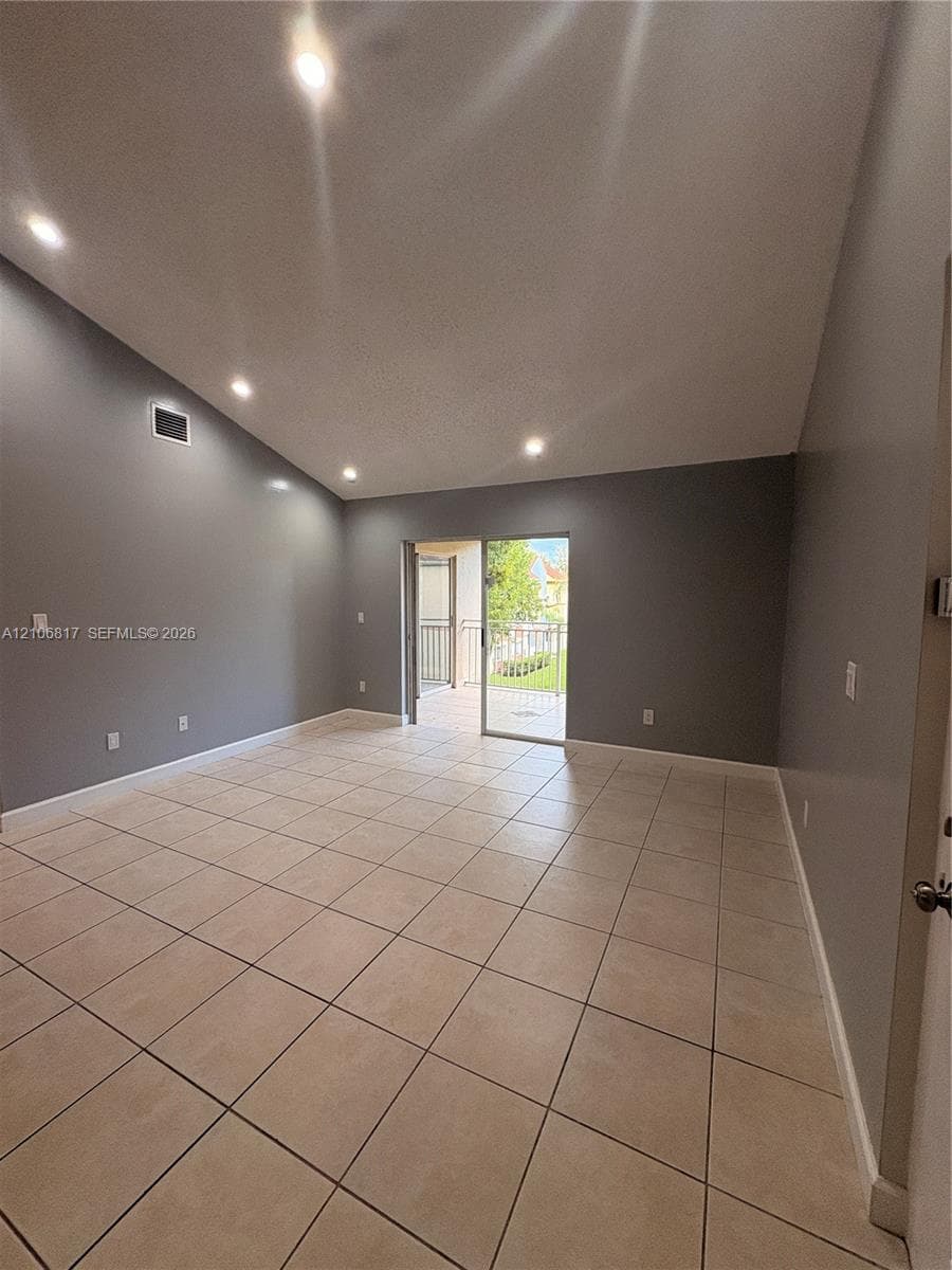 VILLA RUSTICA I CONDO · #306 in Hialeah - Photo 5
