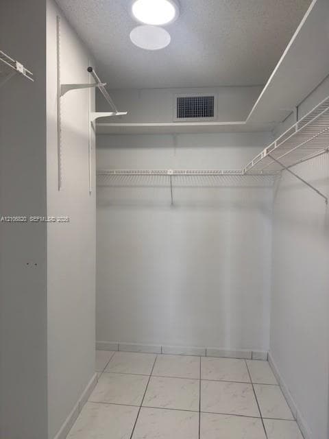 OLYMPUS CONDO · #822 in Hallandale Beach - Photo 18