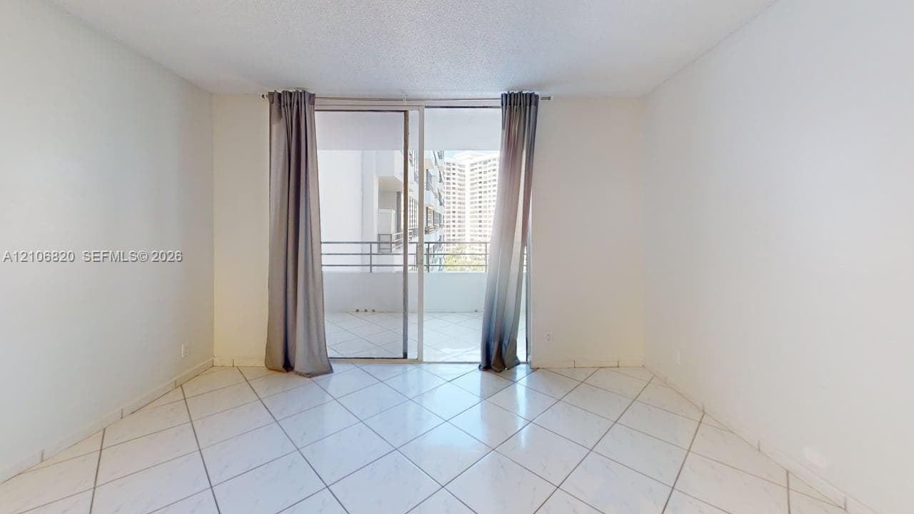 OLYMPUS CONDO · #822 in Hallandale Beach - Photo 15
