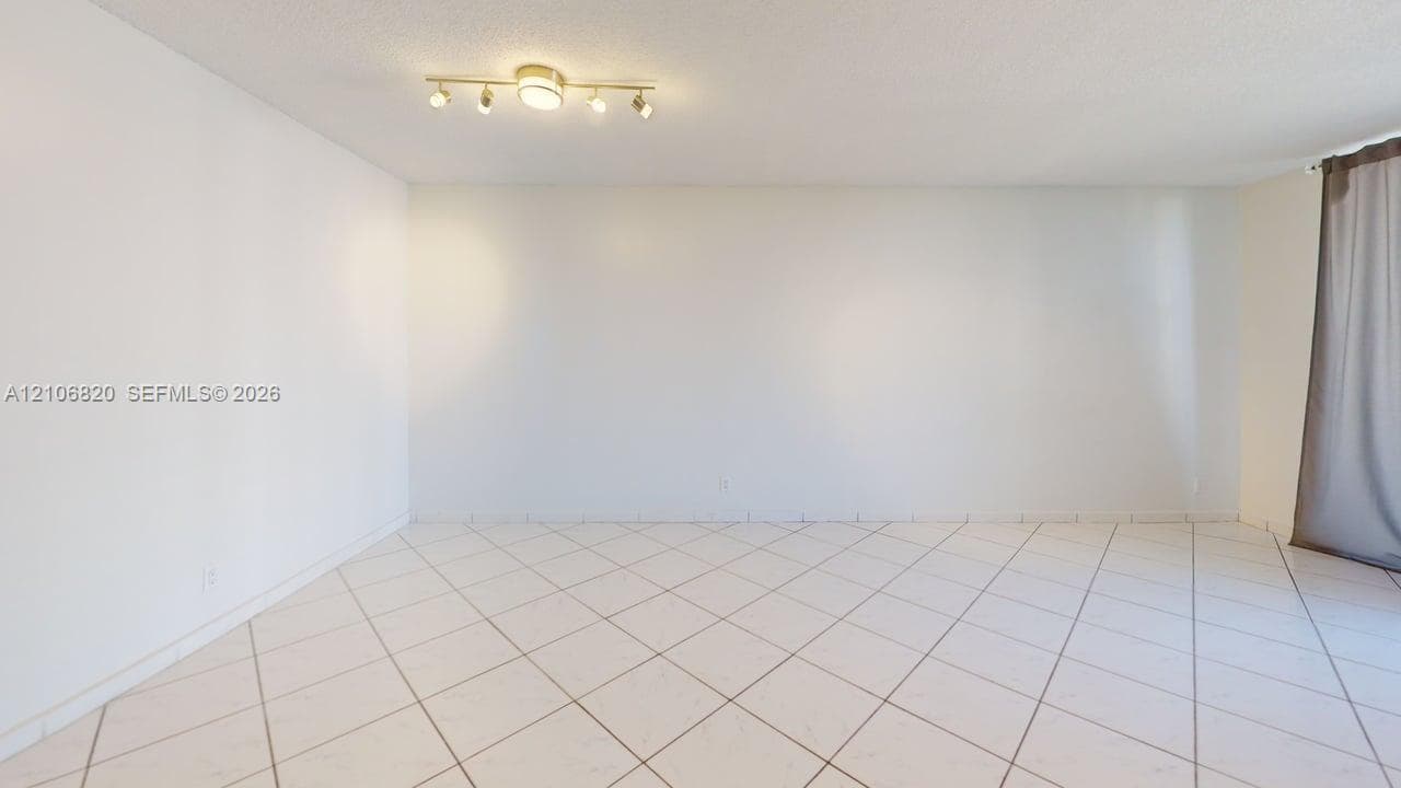 OLYMPUS CONDO · #822 in Hallandale Beach - Photo 11