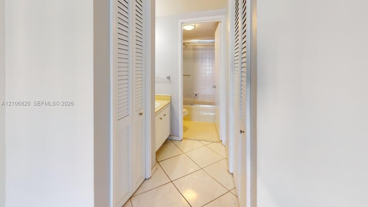 OLYMPUS CONDO · #822 in Hallandale Beach - Photo 19