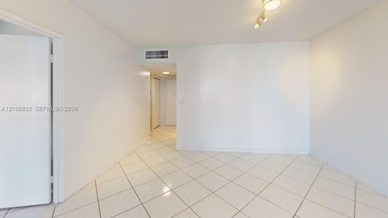 OLYMPUS CONDO · #822 in Hallandale Beach - Photo 21