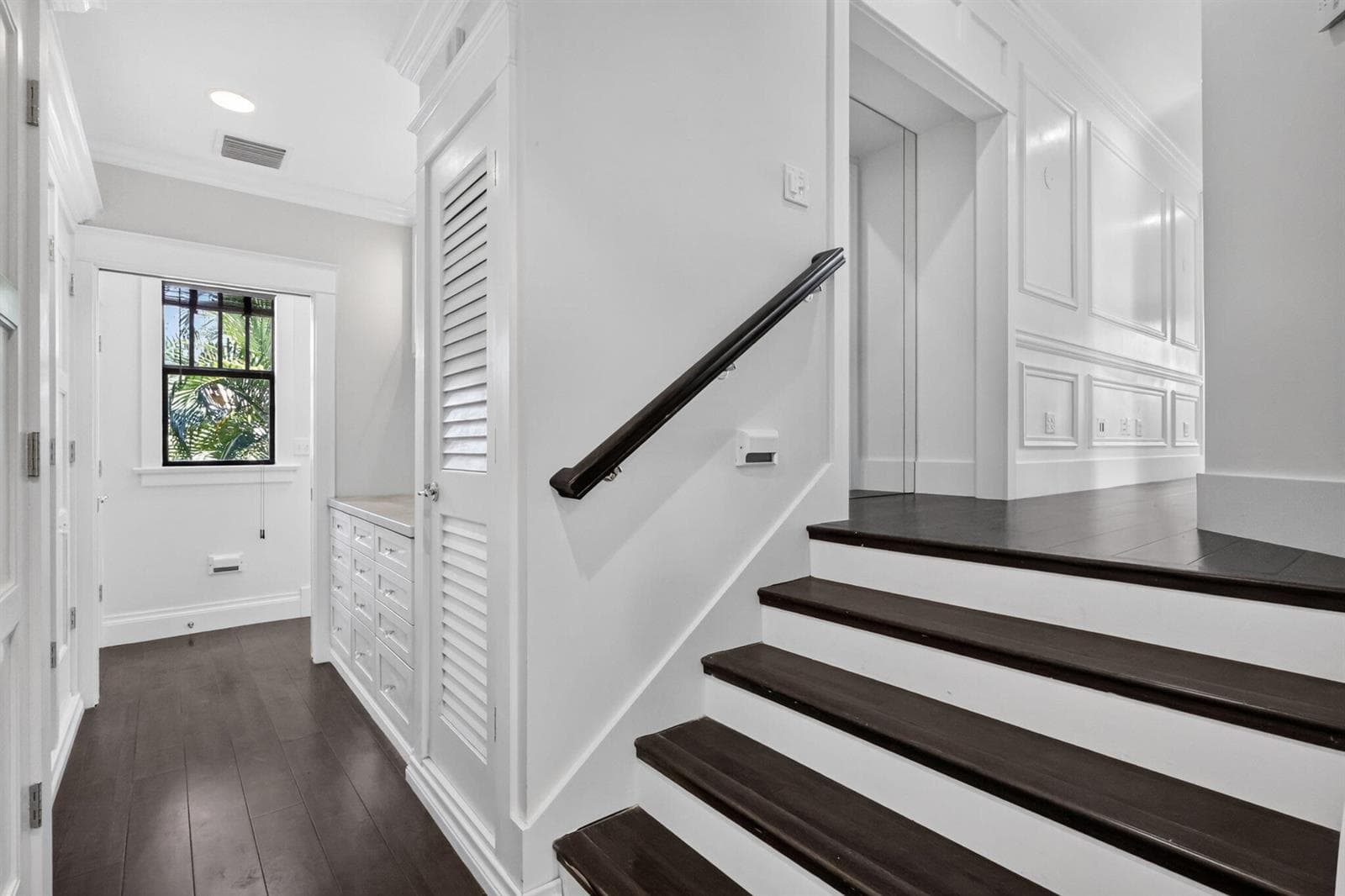 Steps leading to bedroms
