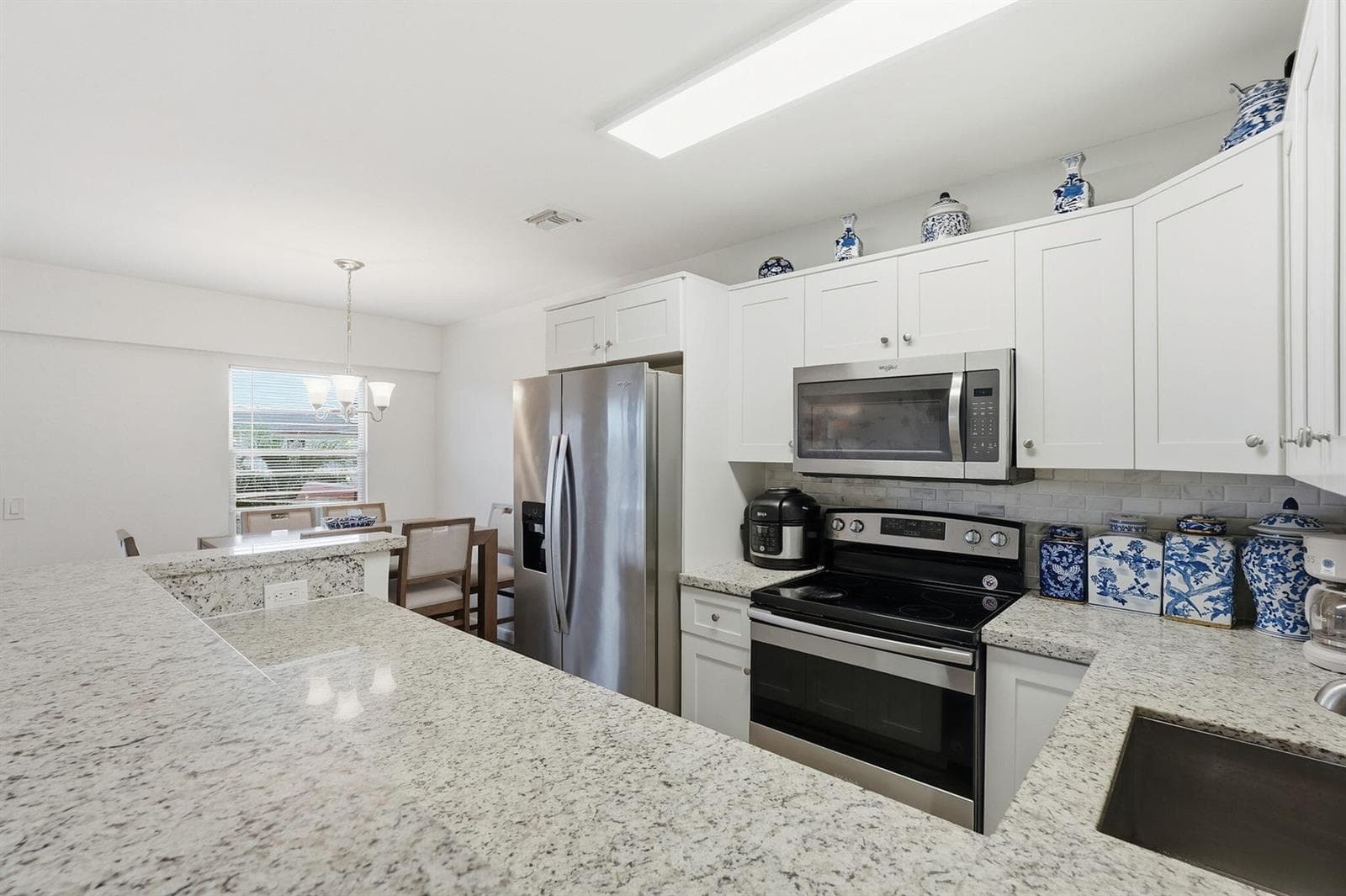 15-web-or-mls-209_Brighton_E_05981