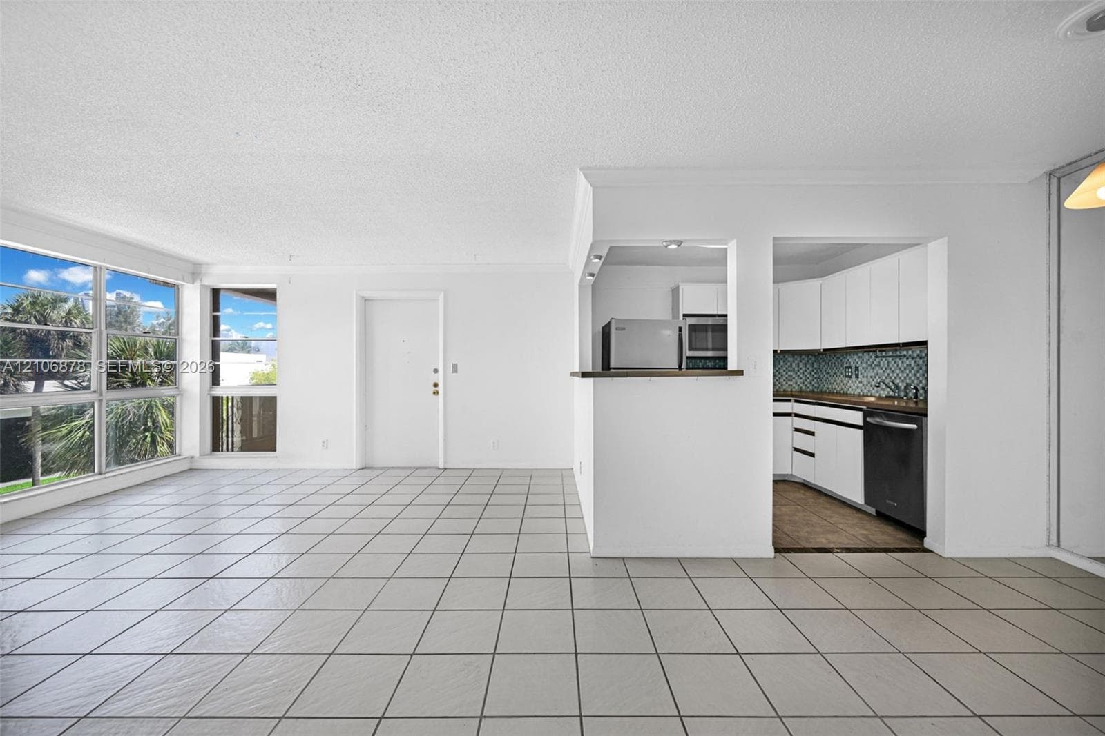 BAY PLACE CONDO · #306 in Hallandale Beach - Photo 10
