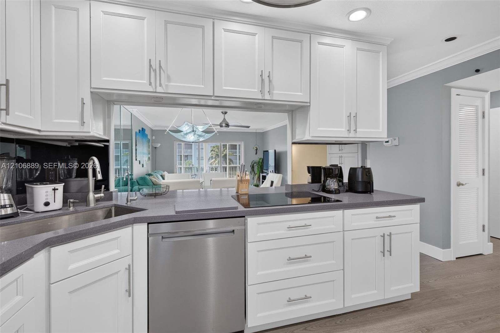 DANIANS NORTH CONDO · #317 in Dania Beach - Photo 9