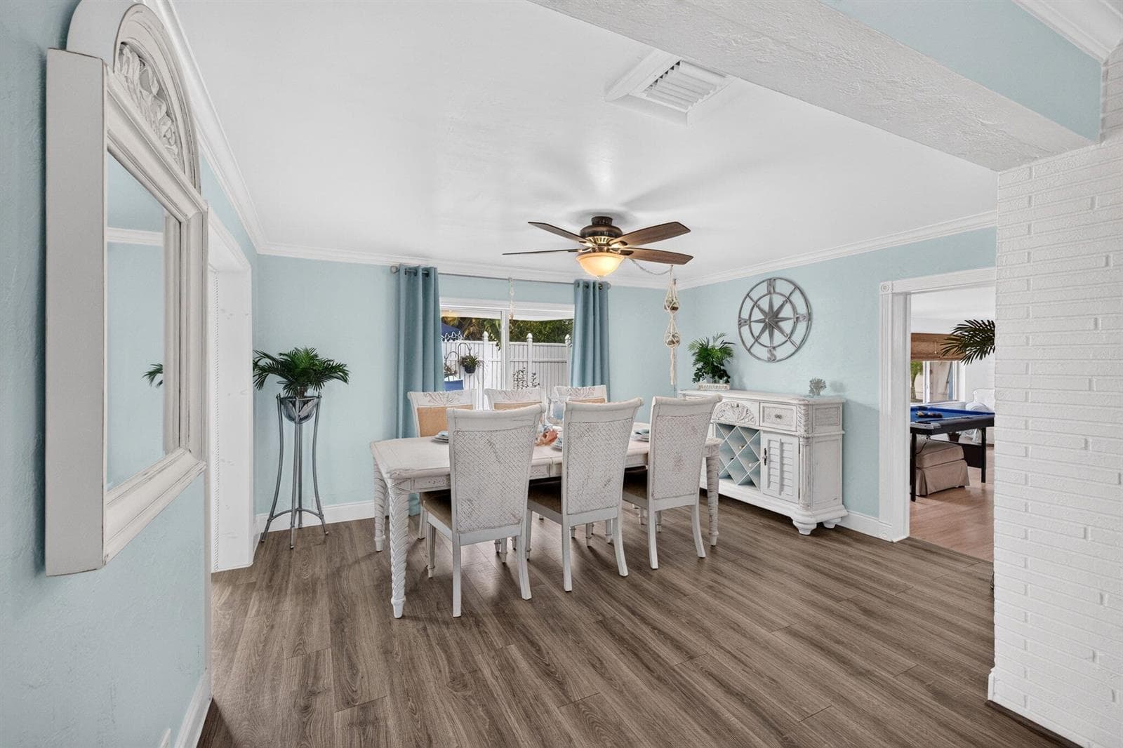 Dining room into 4th room