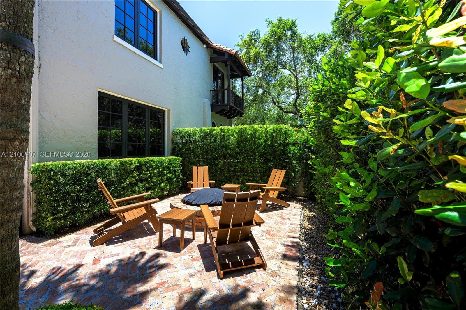 1822 Country Club Prado photo 13