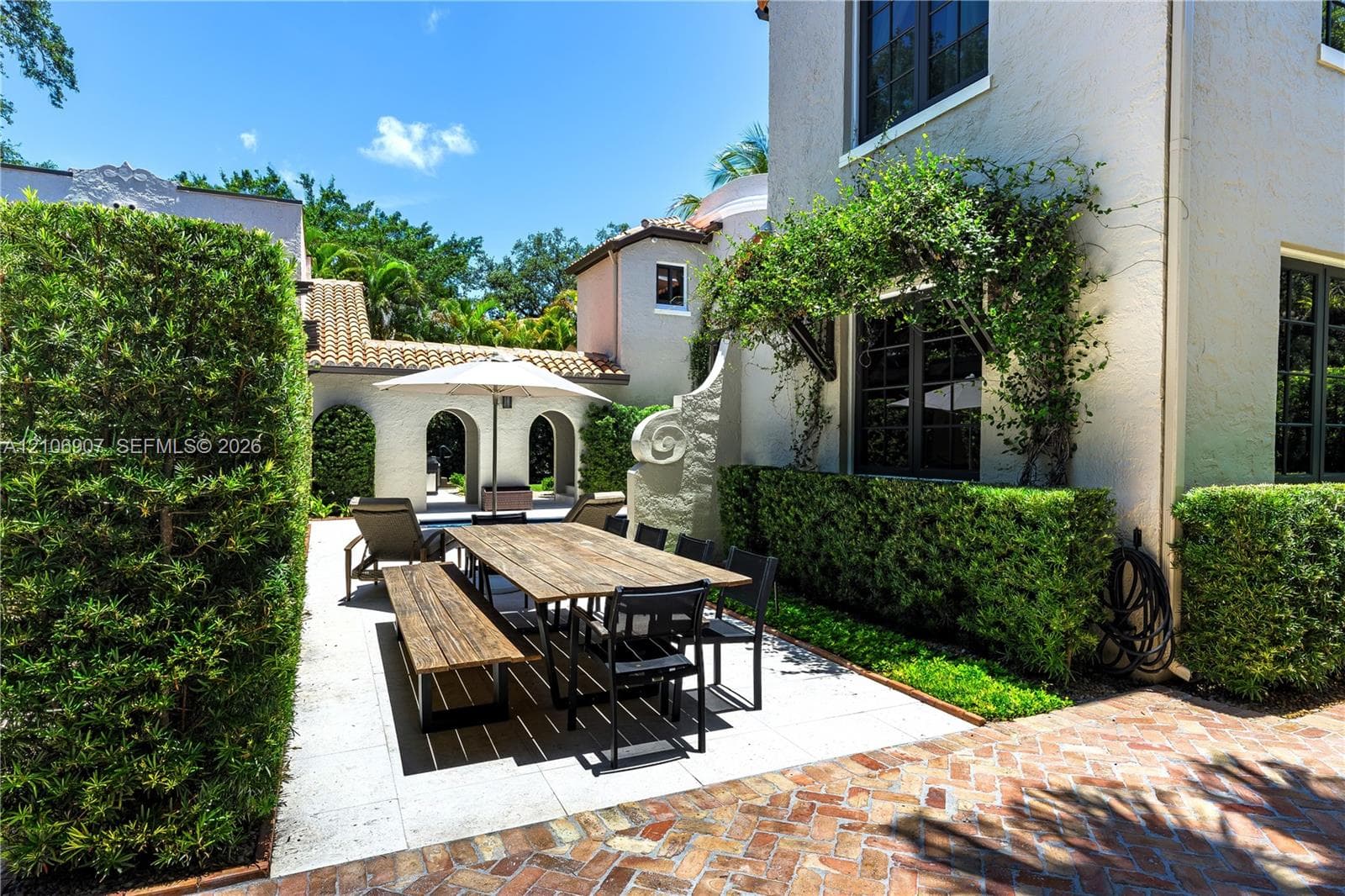 1822 Country Club Prado photo 12