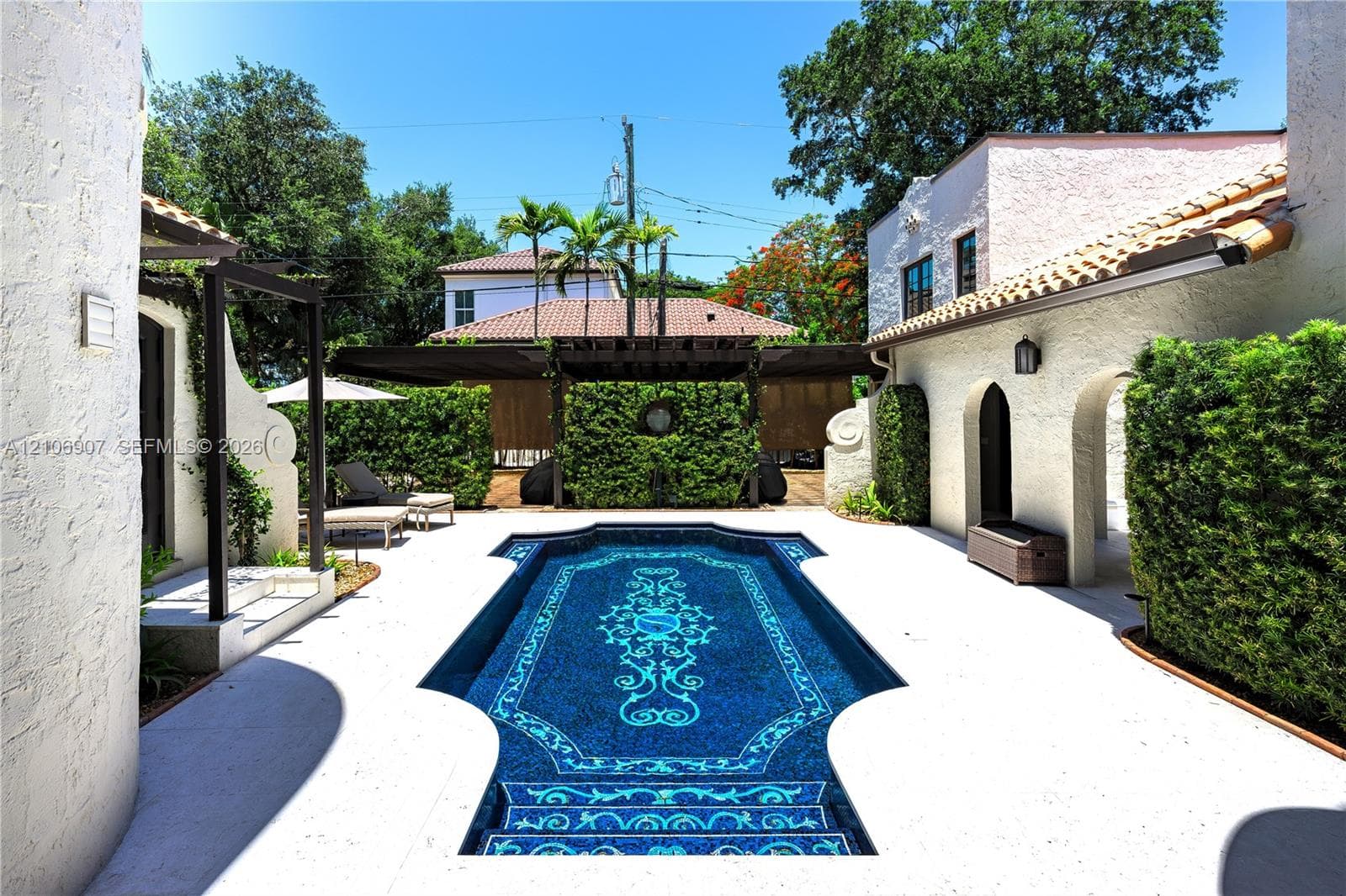 1822 Country Club Prado photo 10