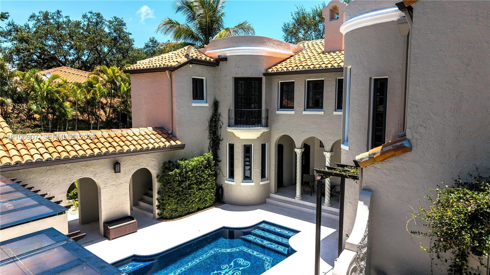 1822 Country Club Prado photo 31