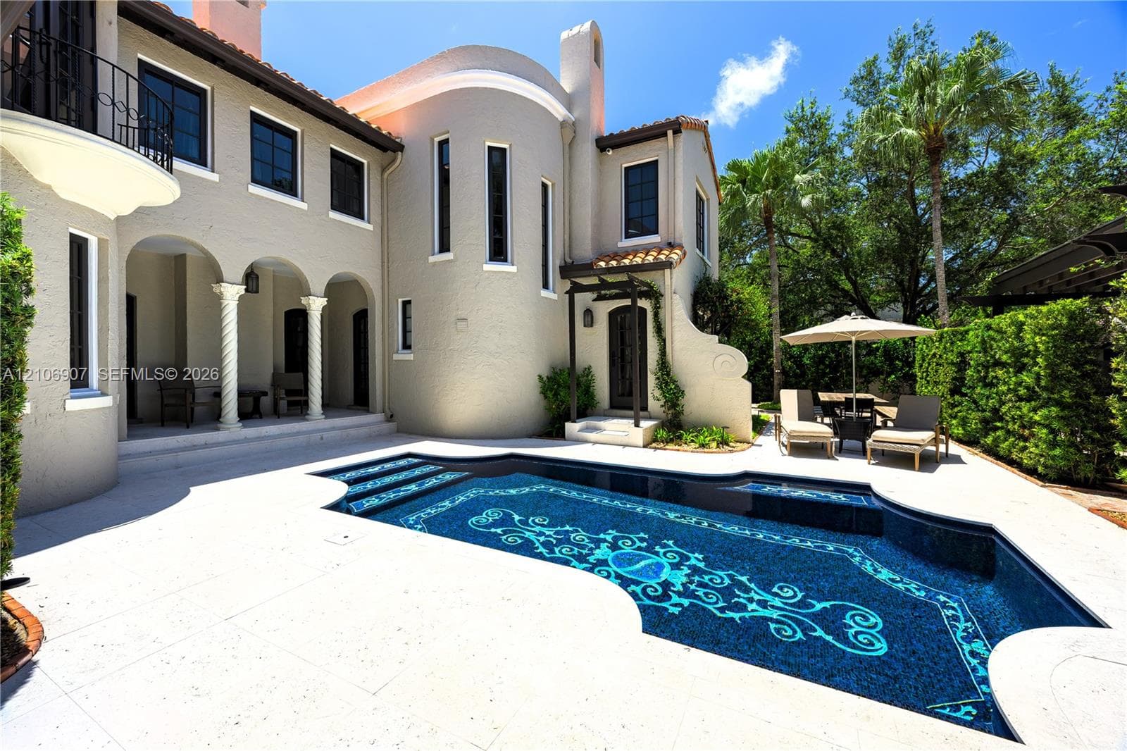 1822 Country Club Prado photo 8